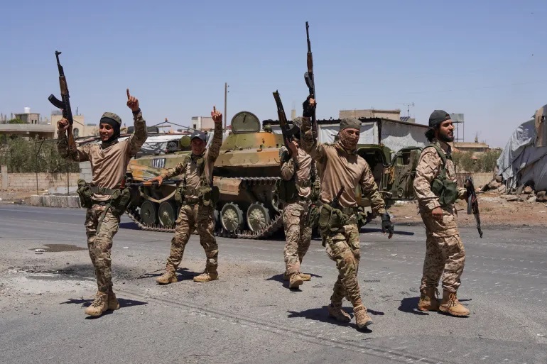 Ciidamada oo ku laabanaya Suwayda.jpg